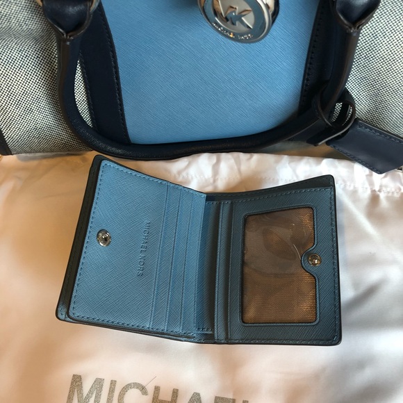 BRAND NEW Authentic Michael Kors purse w/wallet!!! - Picture 7 of 8